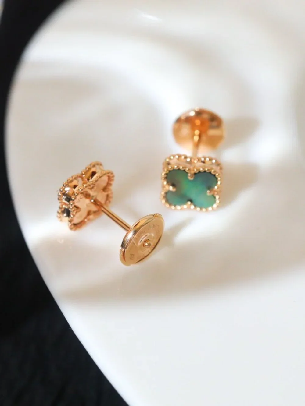 Excellent Used Condition Van Cleef & Arpels ​Earrings